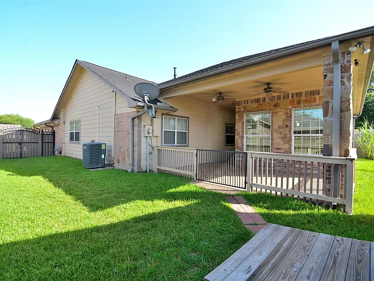 11315 Waxwood Dr — Photo 4