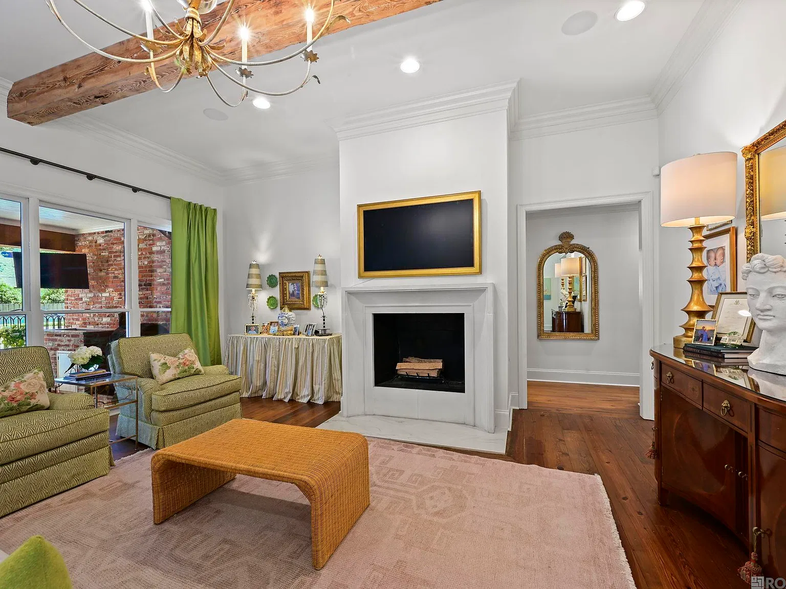 4 bed, 3960 sqft, $11,000 — Photo 3