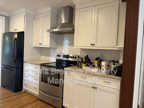 4th image of 1658 Foster Rd