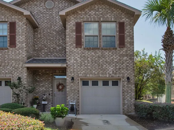 2117 Wilsons Plover Cir, Navarre, FL 32566