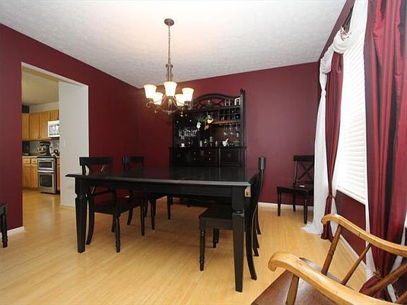 3rd image of 421 E Stoneridge Dr