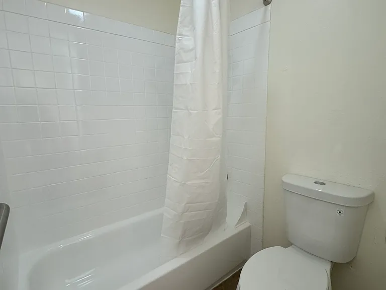 1233 Crescent Dr #1 — Photo 13