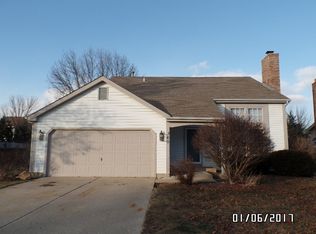 760 Covington Cir, Crystal Lake, IL 60014