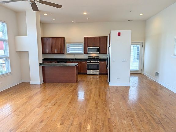 5th image of 2100 Greenwood St Unit 211