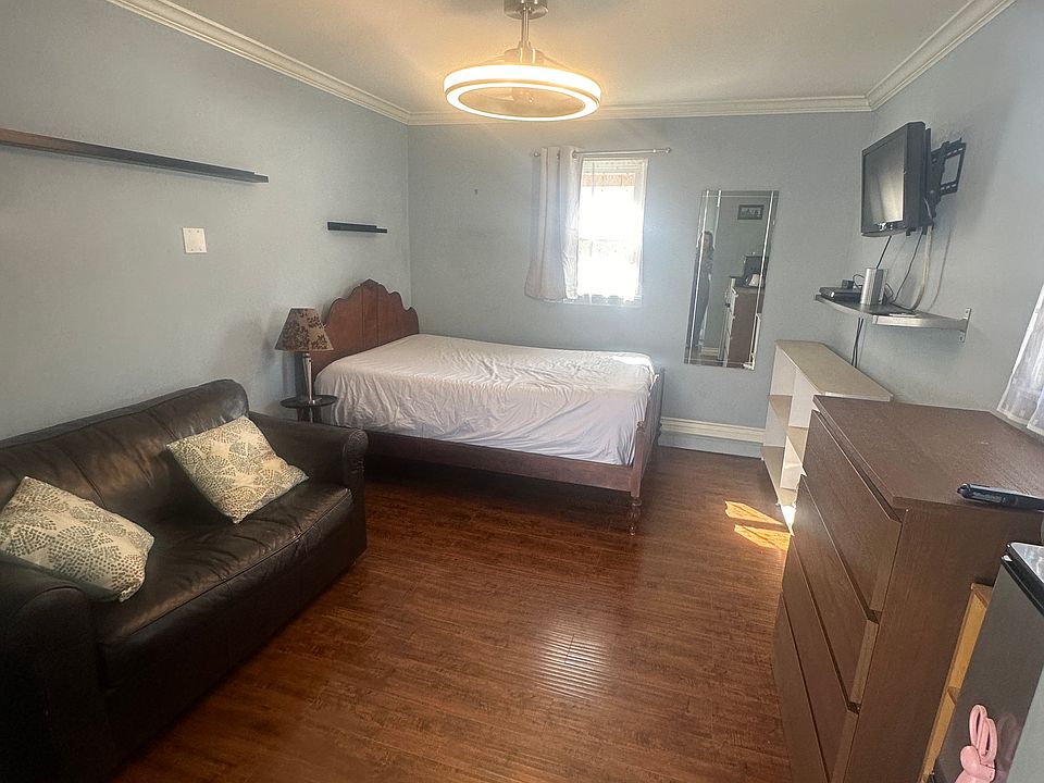 1st image of 8863 Hermosa Dr