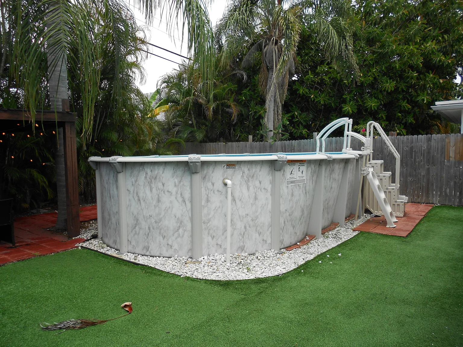 3 bed, 2.0 bath, 1400 sqft, $3,300 — Photo 4