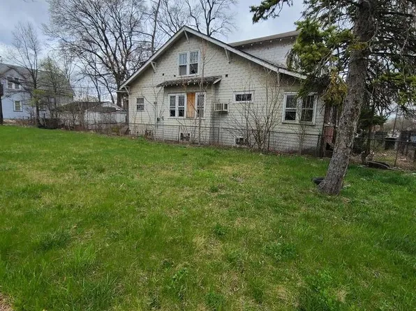 10452 S State St, Chicago, IL 60628