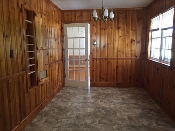 5th image of 903 Vista Pl NE