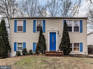 732 Snowdon Ln, Glen Burnie, MD