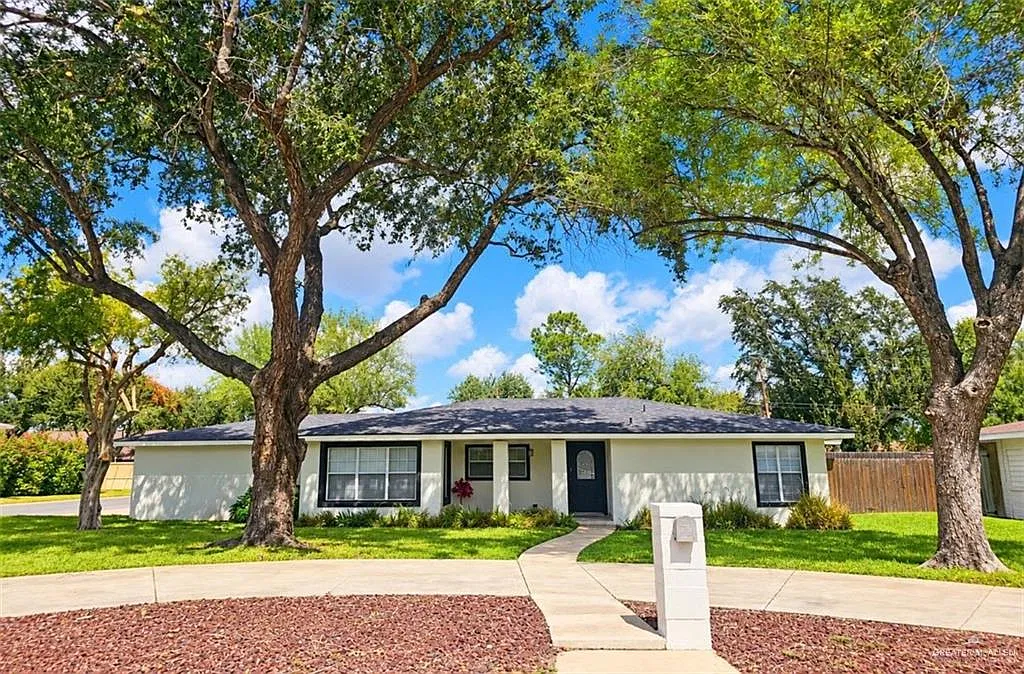 3 bed, 3.0 bath, 1537 sqft, $2,100 — Photo 1