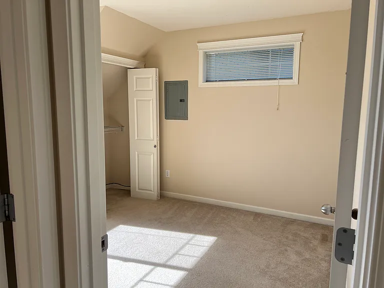 7112 California Ave SW — Photo 6
