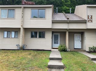 208 Concord Ln, Middletown, NY 10940