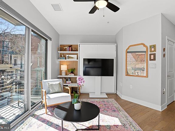 5th image of 2550 17th St NW Unit 305