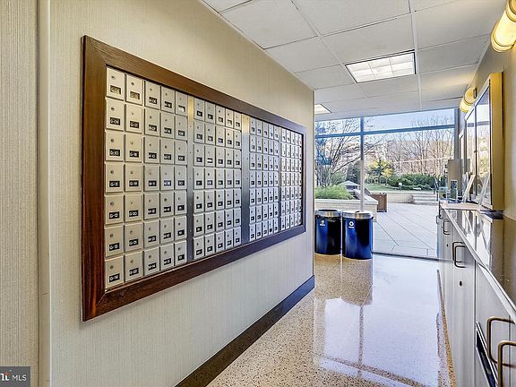 3rd image of 10500 Rockville Pike Unit 1327
