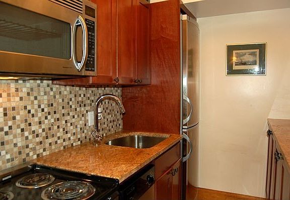 3rd image of 23 W 73rd St #116