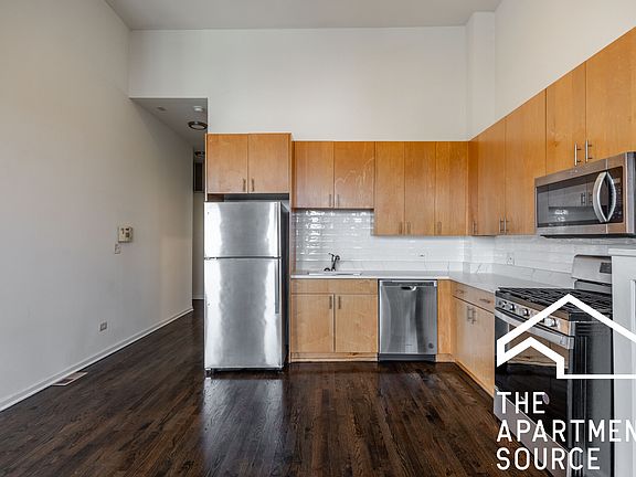 4th image of 2517 W North Ave Unit 2