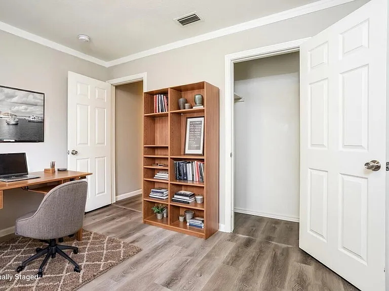 4210 Glen Hollow Cir — Photo 14