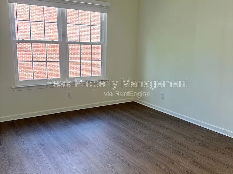 801 Virginia Center Pkwy — Photo 32