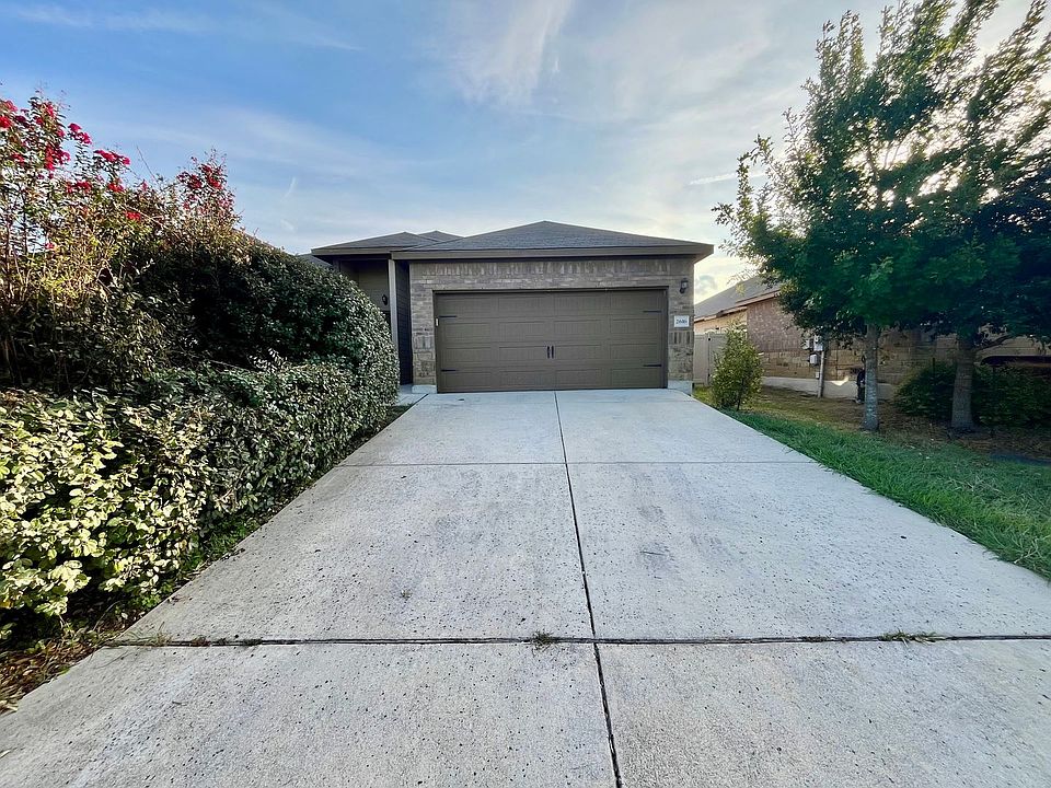 1st image of 2616-2618 Pahmeyer Rd