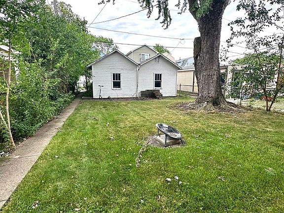 3rd image of 5043 W Winona St
