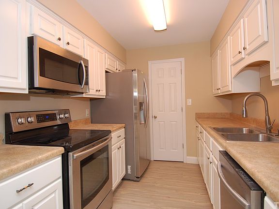 3rd image of 4505 Edwards Mill Rd APT F