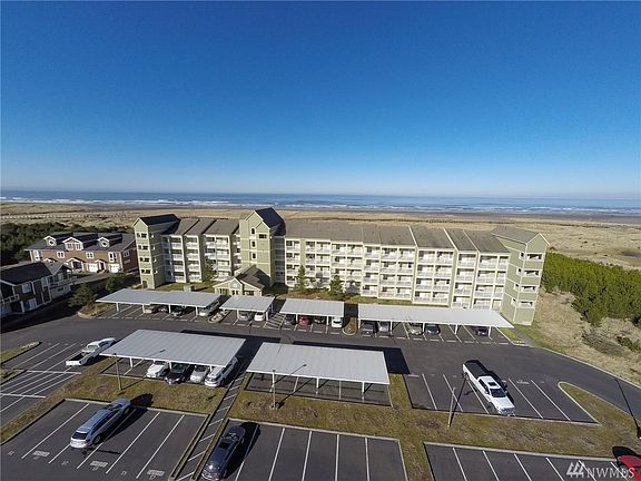 3rd image of 501 Shoreview Dr S APT 105