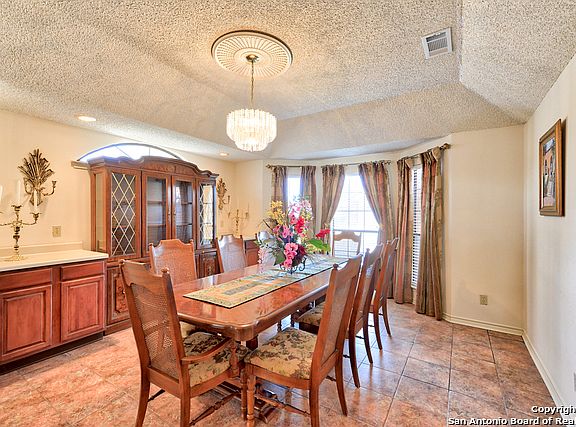 4th image of 7602 Linkview St