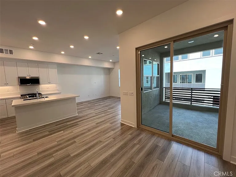 435 Mullberry Pl — Photo 17