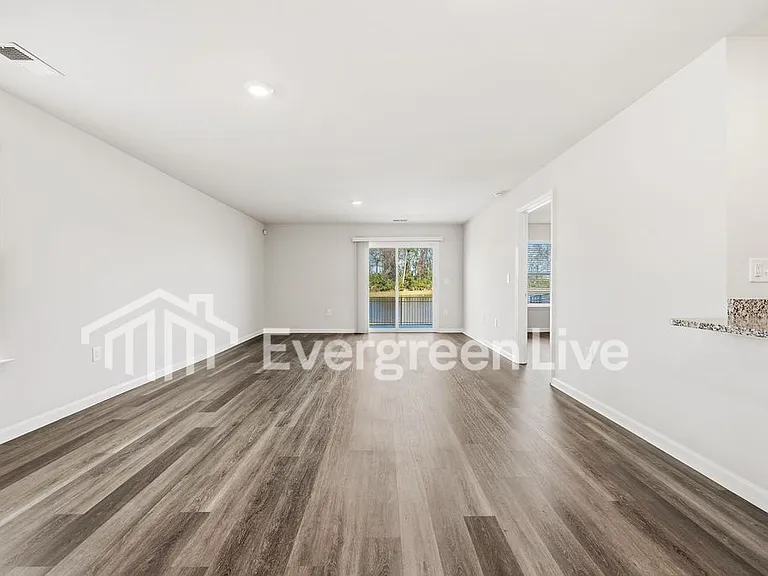 2276 Courtina Way — Photo 6