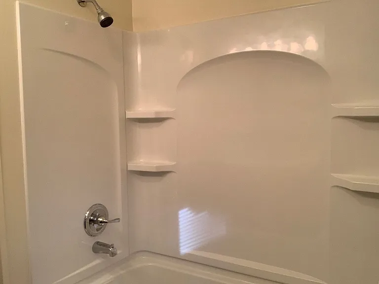 1001 Logan Ave — Photo 9