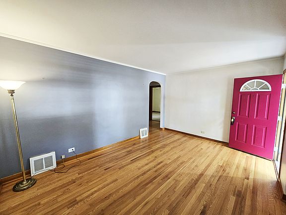 5th image of 10342 S Christiana Ave
