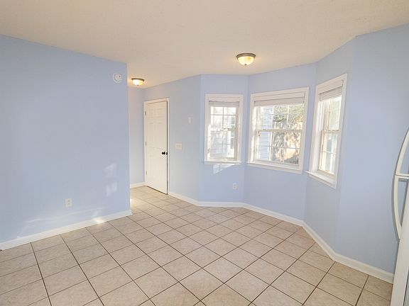 5th image of 1602 Drayton Ln
