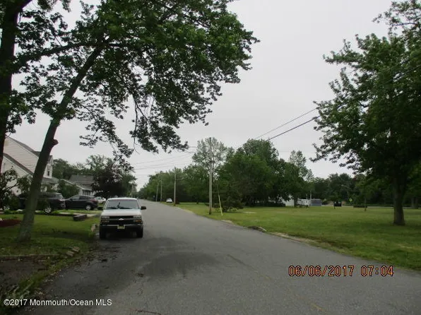 115 E Cape May Ave, Ocean Gate, NJ 08740