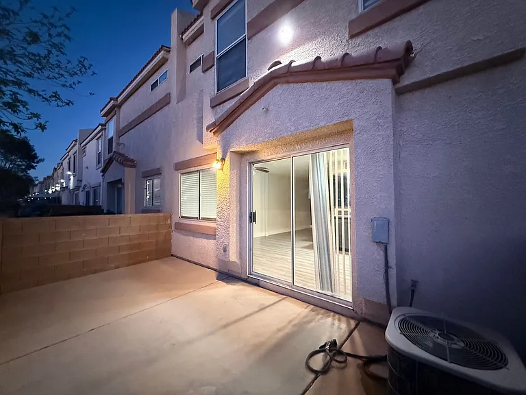 3305 Cheyenne Gardens Way — Photo 23