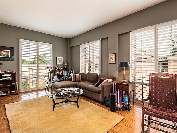 5th image of 1400 Kenesaw Ave APT 13A