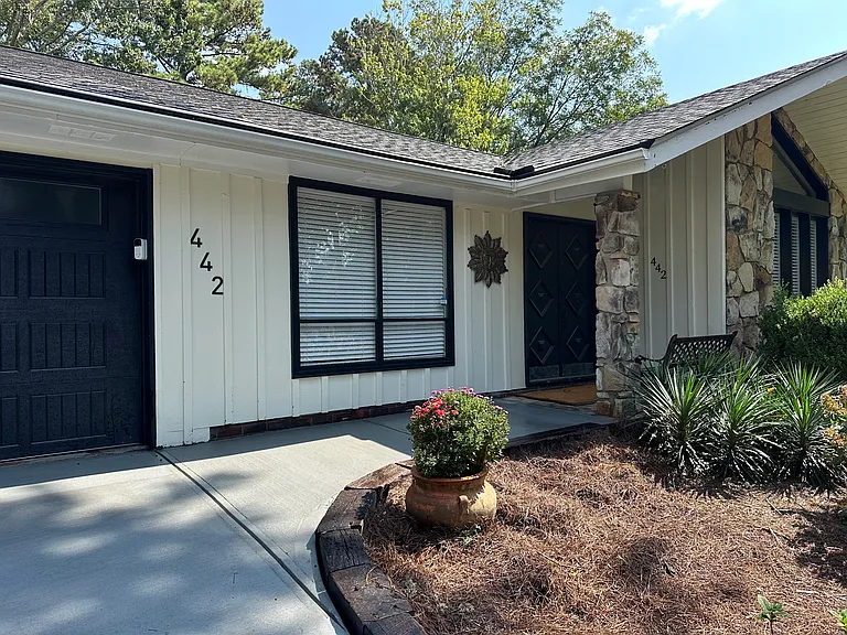 442 Cove Dr NE — Photo 48