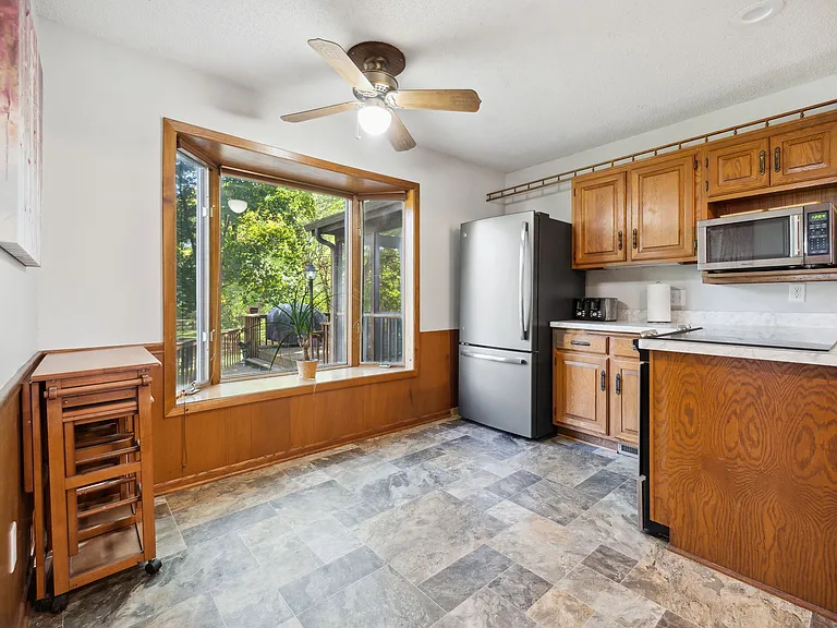 10527 Morgan Ave S — Photo 12