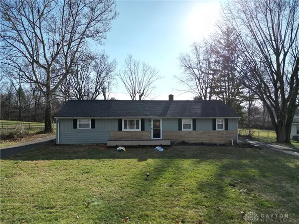 3739 Knollwood Dr, Dayton, OH 45432