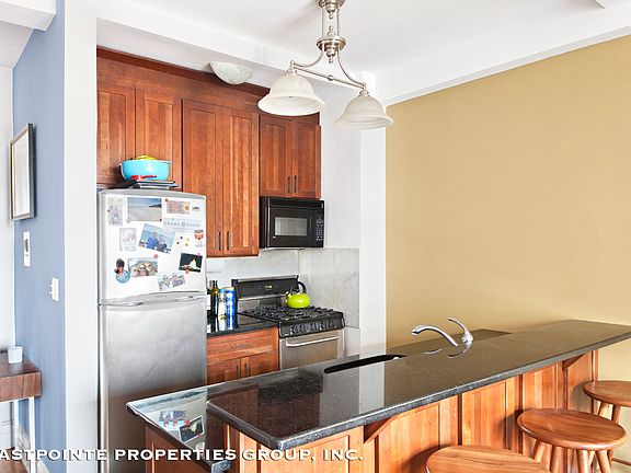 2nd image of 116 W 72nd St APT 12A