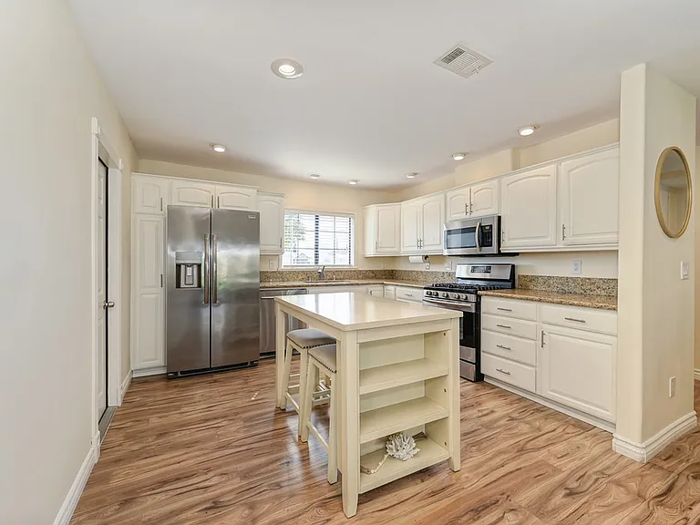9524 Galston Dr — Photo 11