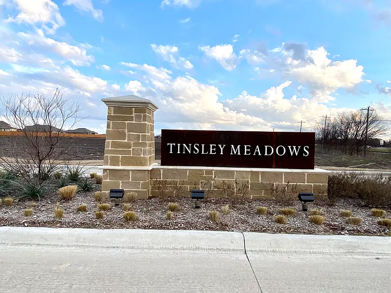 615 Metallic Tree Ln — Photo 4