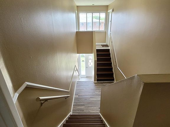 2nd image of 727 Thompson Dr #1