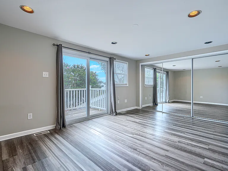 209 Bridge Dr — Photo 34
