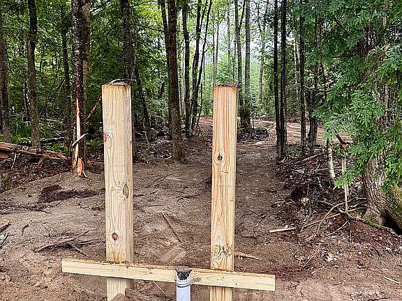 5th image of 1375 Moody Mountain Rd