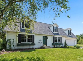 206 Lamplighter Loop SE, Poplar Grove, IL 61065