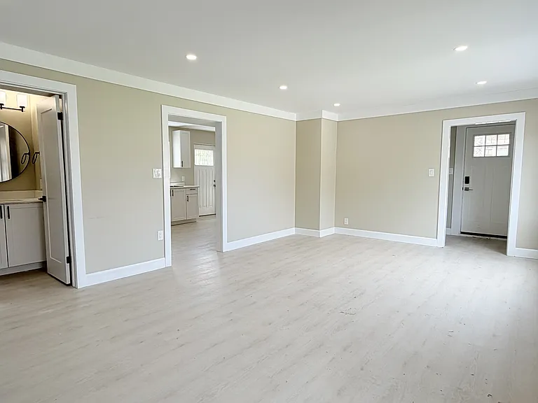149 Margaret St #2-B — Photo 5