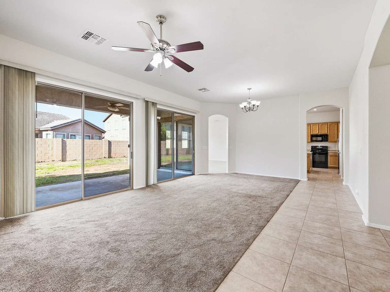 5 bed, 2661 sqft, $2,995 — Photo 3