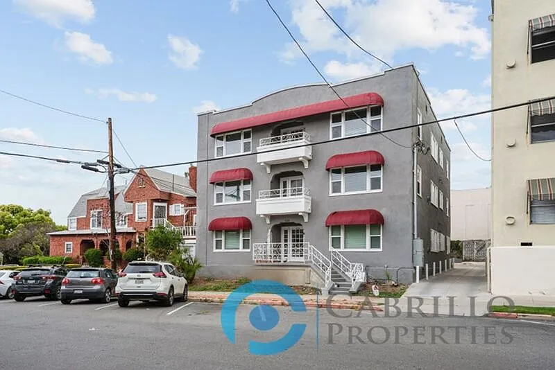 128 Kalmia St #5
