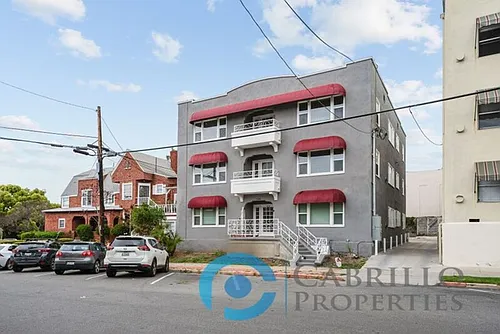 128 Kalmia St Photo 1