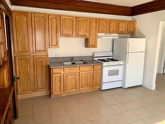 2nd image of 2919 Van Buren Pl